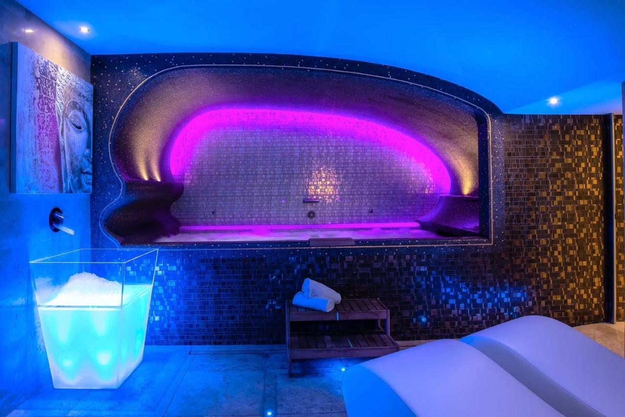 Accademia Club &