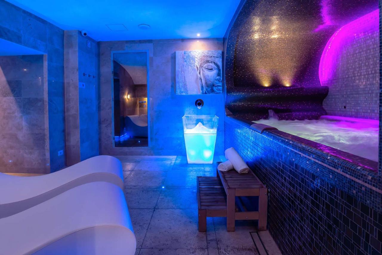 Accademia Club &